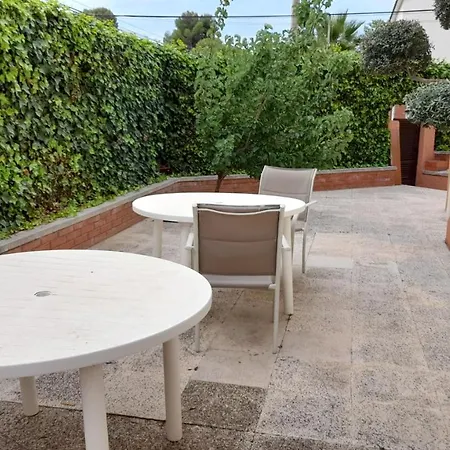 Con Piscina Y Bonita Terraza Apartment Segur de Calafell